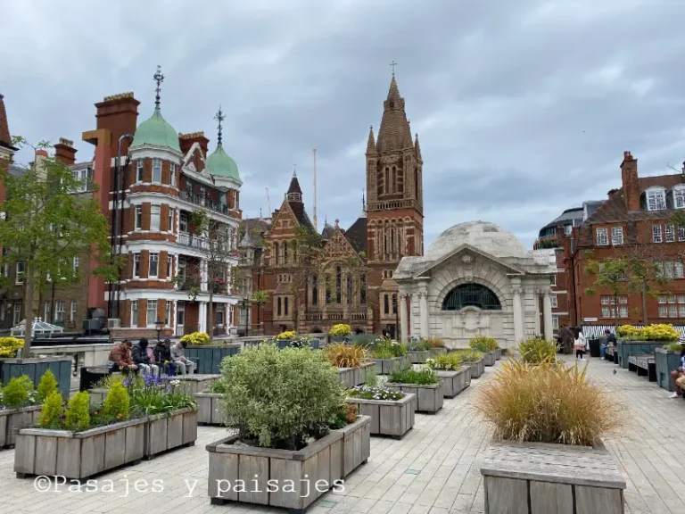 Brown Hart Gardens. Mayfair