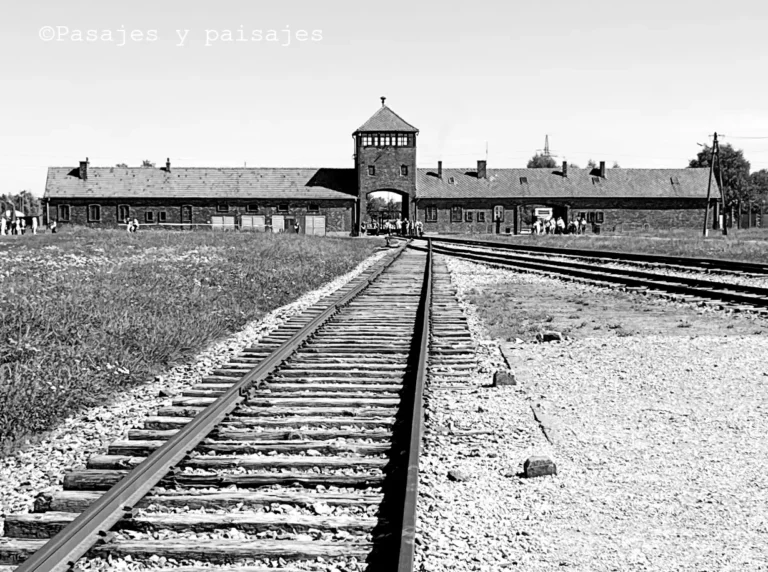 TODO LO QUE DEBES SABER ANTES DE VISITAR EL MEMORIAL MUSEO AUSCHWITZ BIRKENAU
