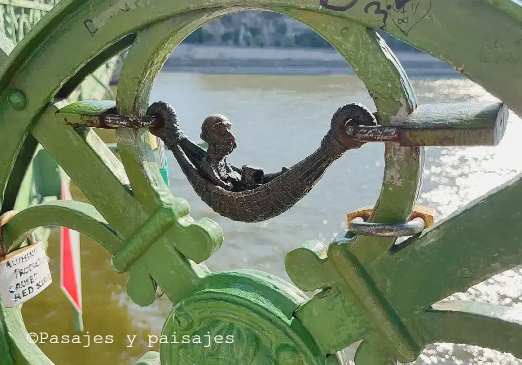 Mini estatuas de Mihaly Kolodko
